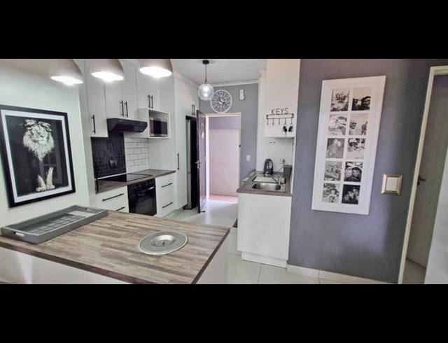 3 BEDROOM TOWNHOUSE FOR SALE IN FLORENTIA